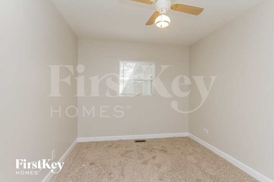 Building Photo - 484 Talala St