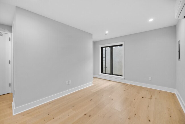 Building Photo - 429 Quincy St NW