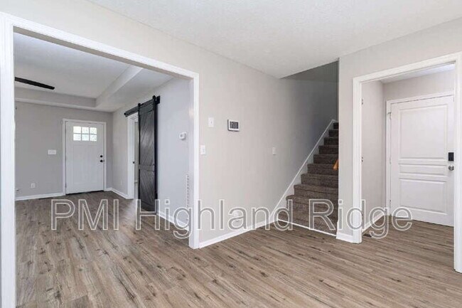 Building Photo - 2414 Lismore Dr