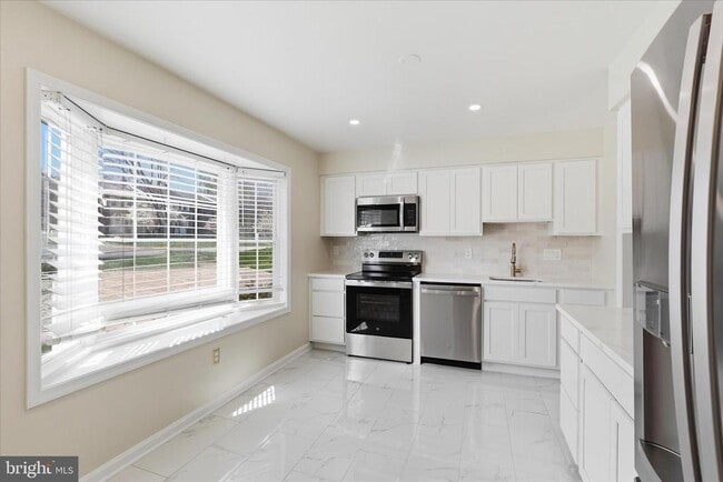 Building Photo - 4635 Linmar Ct