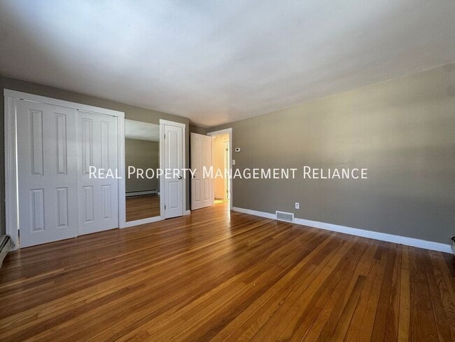 Building Photo - 30 Morningside Ln