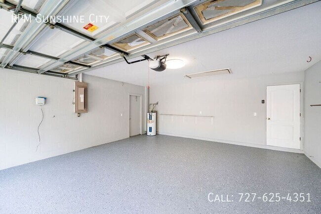 Building Photo - 1450 Waterwood Dr