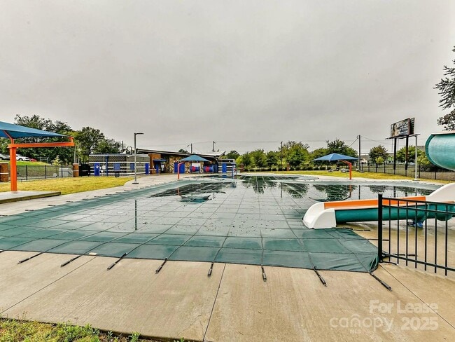 Building Photo - 1225 Kohler Ave