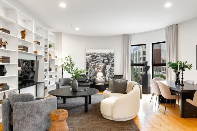 Building Photo - 2 bedroom in Seattle WA 98122