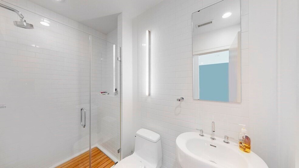 Building Photo - 49 N Margin St