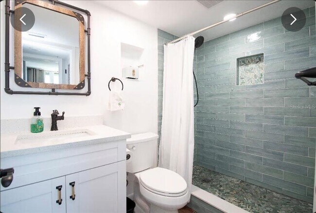 Building Photo - 255 Dolphin Point