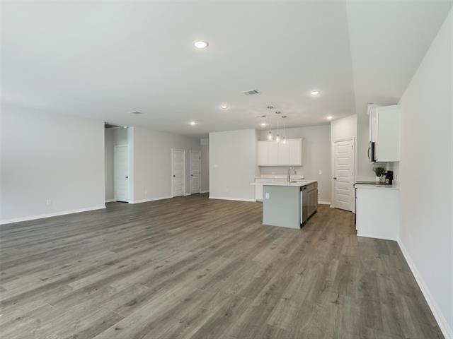 Building Photo - 1809 St James Pl Ln