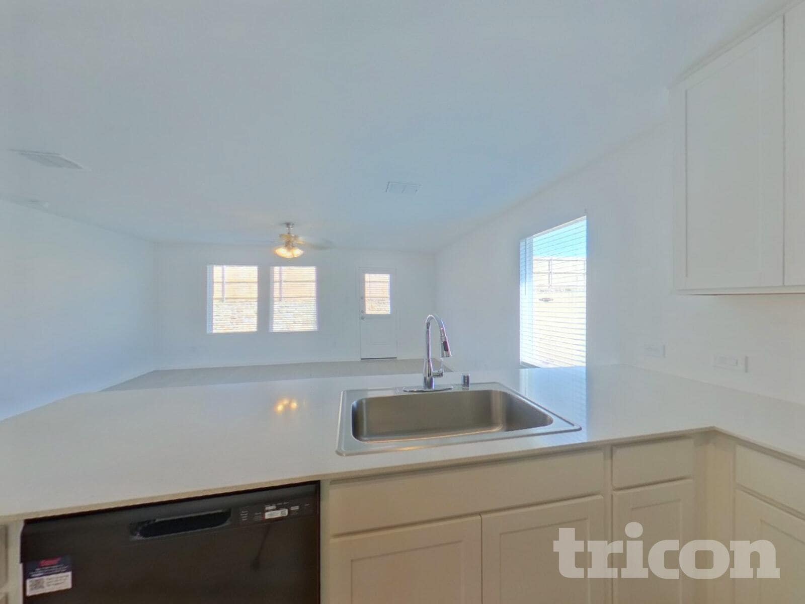 Building Photo - 10700 Dusty Rnch Rd