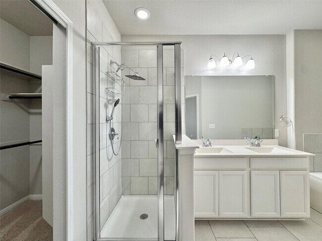 Building Photo - 113 Homily Dr