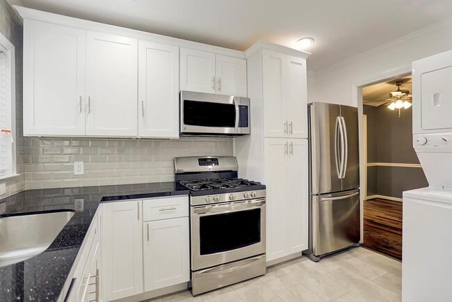 Building Photo - 5516 Chenevert St