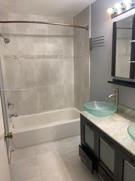 Building Photo - 2371 NW 33rd St