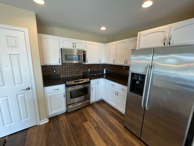 Building Photo - 3511 Cedar Glen Way