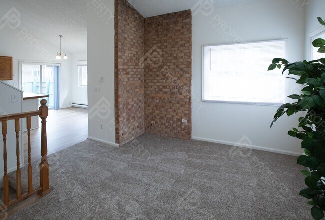 Building Photo - Single Family Home for Rent in Rifle
