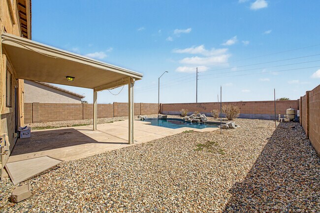Building Photo - 25683 W Satellite Ln