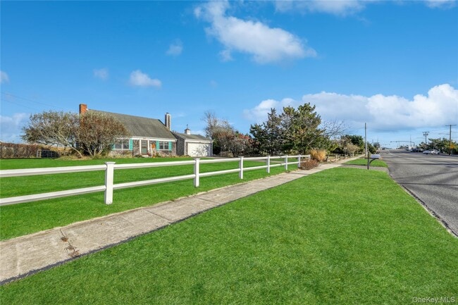 Building Photo - 170 Beach Ln