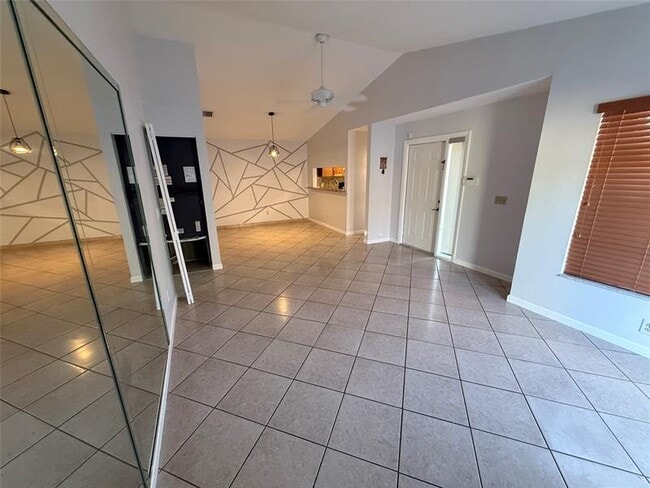 Building Photo - 2451 SW 86th Ave