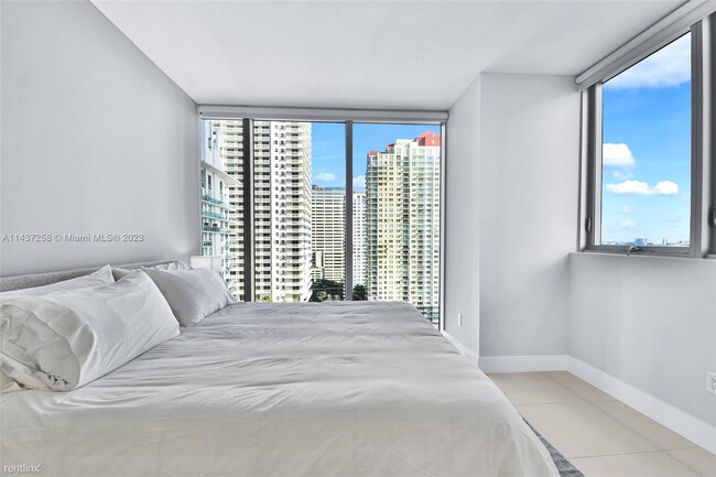 Building Photo - 2 br, 2 bath Condo - 1300 Brickell Bay Dr ...