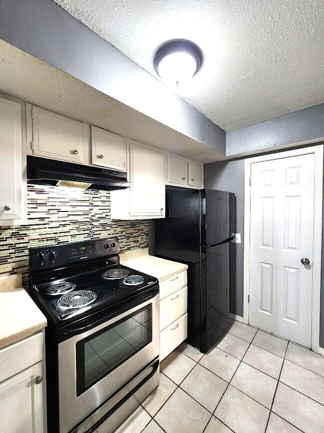 Building Photo - 3 Bed 2.5 Bath Apt NW OKC