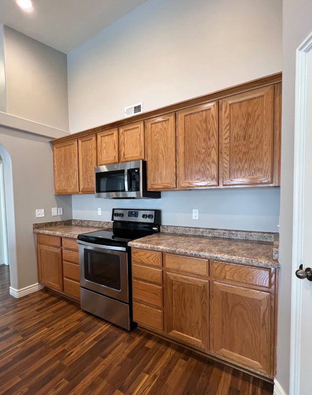 Building Photo - 1195 W Dallin Dr