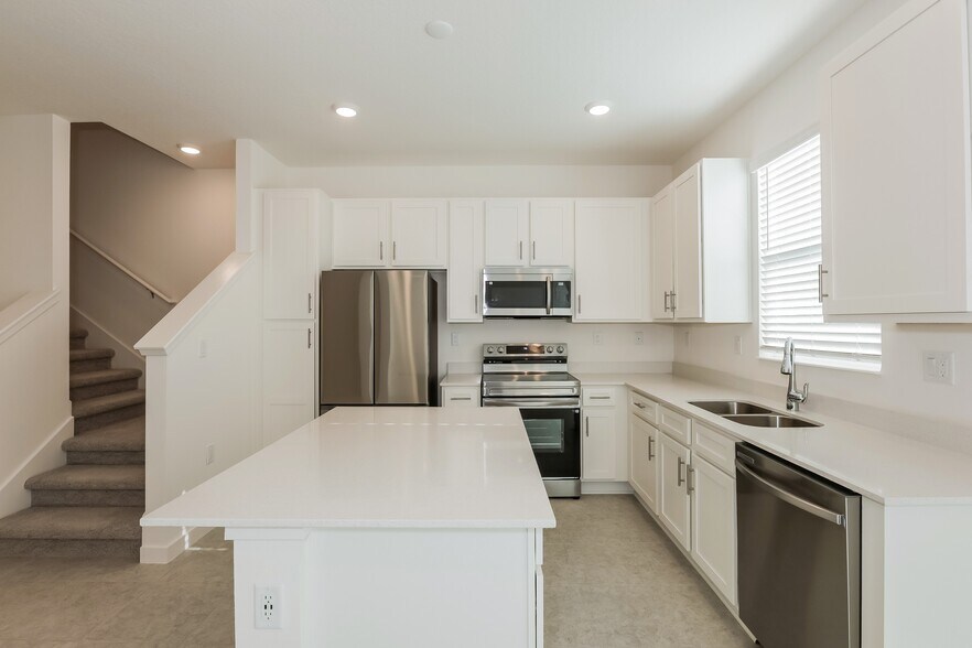 Building Photo - 1443 Tristar Dr