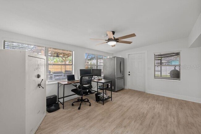 Building Photo - 8405 Stillbrook Ave