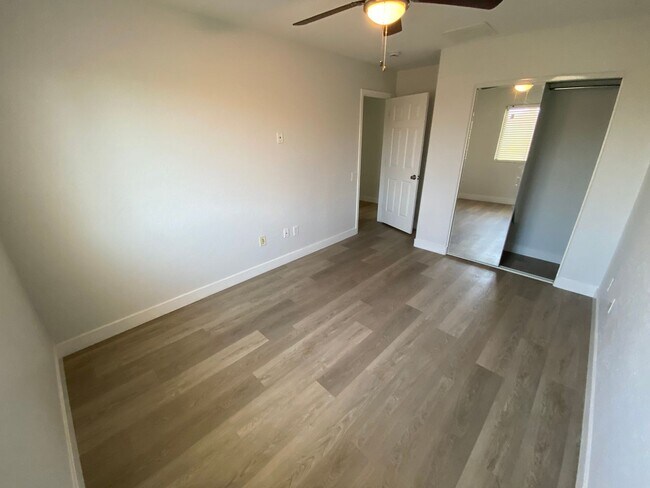 Building Photo - 3 bed/2.5 bath home located in North Las Vegas