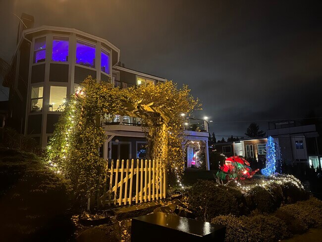 Building Photo - 29530 1st Ave S