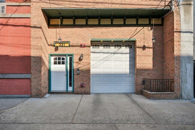 Building Photo - 331 Jefferson St