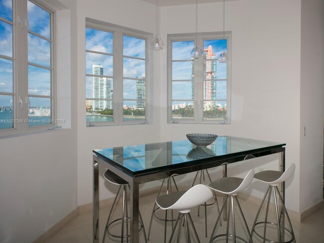 Building Photo - 7141 Fisher Island Dr