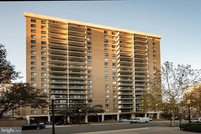 Building Photo - 3800 Fairfax Dr