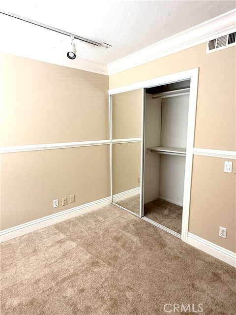 Building Photo - 32001 Lazy Glen Ln