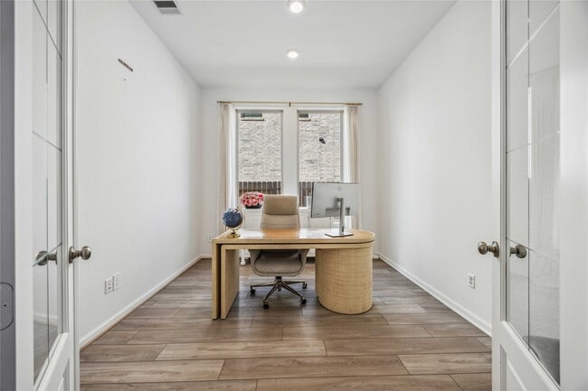 Building Photo - 1384 Knollbridge Pt Ln