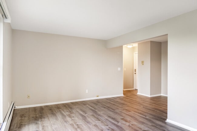 Building Photo - 1700 Elder St