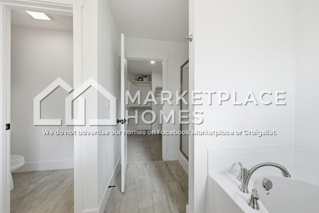 Building Photo - 10812 S 274th E Ave