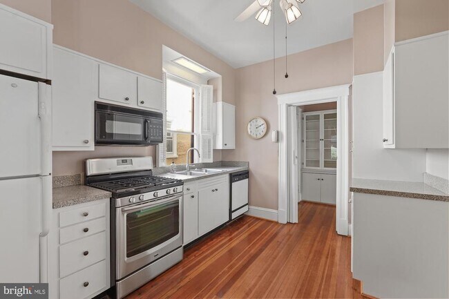 Building Photo - 5602 39th St NW