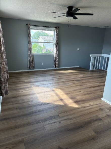 Building Photo - 8160 Egret Rd