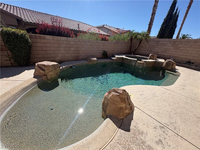 Building Photo - 8013 Alpine Fir Ave