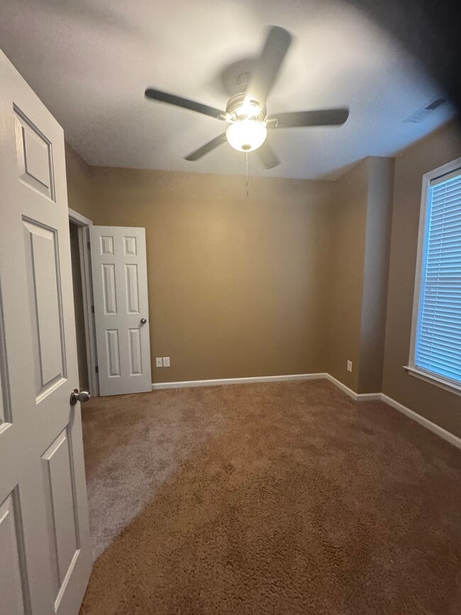 Building Photo - 265 Caldwell Loop