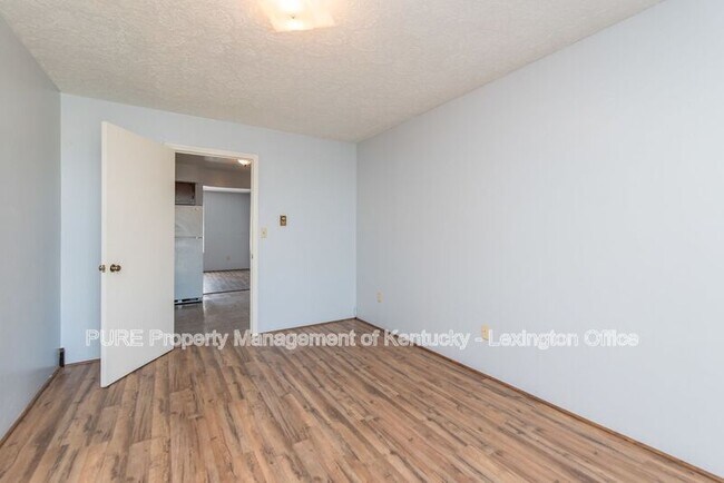 Building Photo - 141 Centennial Dr