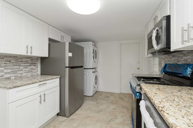 Building Photo - 60 Ellison Rd