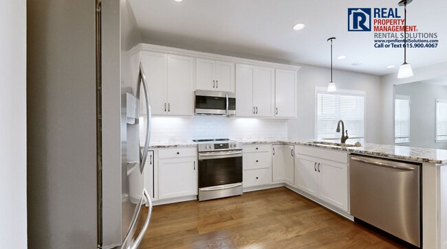 Building Photo - Gorgeous, Luxury home in Marymont Springs! Neighborhood pool and playground!