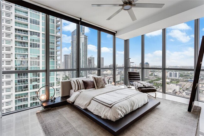 Building Photo - 1100 Biscayne Blvd