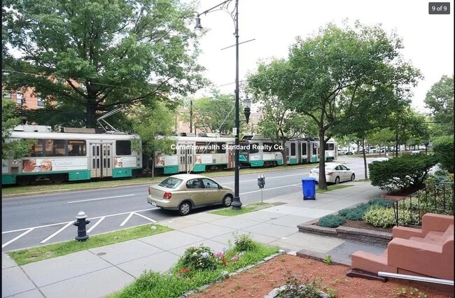Building Photo - 1069 Beacon St