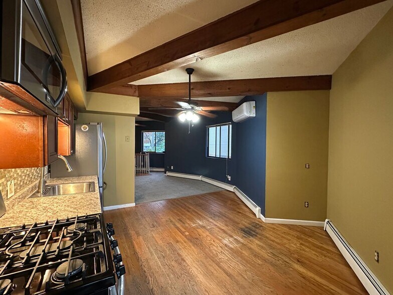 Building Photo - 29 Irving Ave