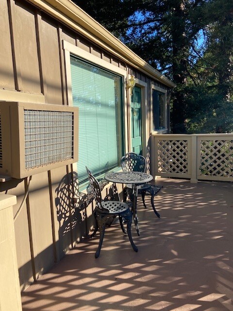 Building Photo - 2300 Buena Vista Ave