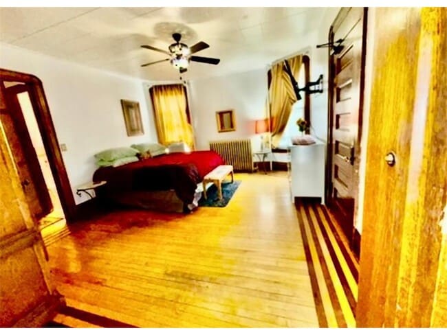 Building Photo - 1464 W Minnehaha Ave