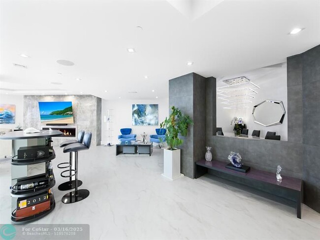 Building Photo - 1460 S Ocean Blvd