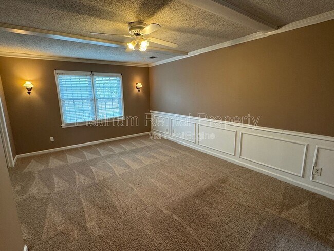 Building Photo - 2990 Summit Ridge