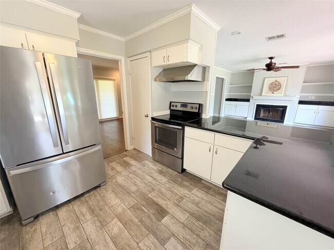 Building Photo - 5019 Yarwell Dr
