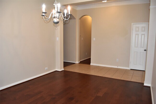 Building Photo - 18627 Summercliff Ln